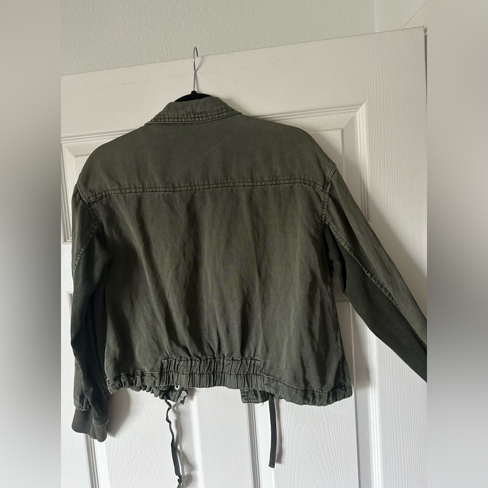 Splendid Cropped Green Jacket - Picture 8 of 9
